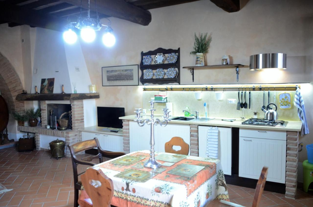 Casa Baronetta Apartment Chianni Bagian luar foto